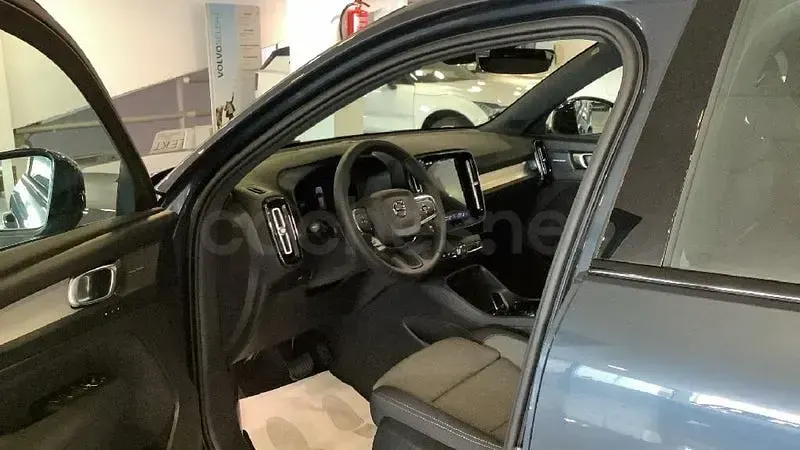 Nuevo Volvo XC40 Plus 163 CV (119 kW) 2026 Azul SUV