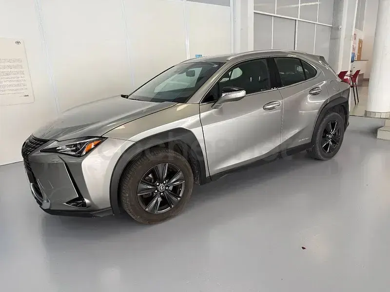 Usado Lexus UX Business Edition 184 CV (135 kW) 2021 Beige SUV