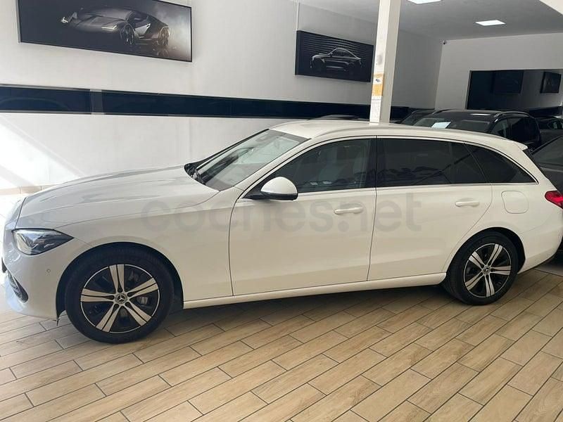 Usado Mercedes C300e 313 CV (230 kW) 2022 Blanco Familiar
