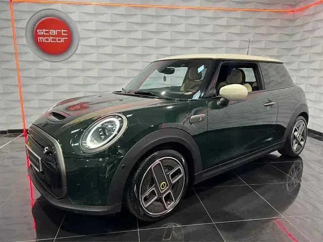Usado Mini Cooper SE Resolute Edition 135 kW (184 CV) 2022 Verde Utilitario