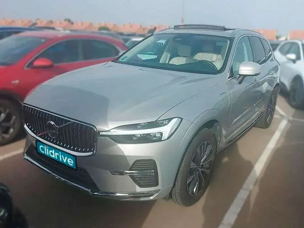 Używany Volvo XC60 R-Design 253 KM (186 kW) 2022 Szary SUV