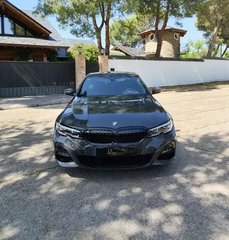 Usado BMW 320 M Sport 190 HP (139 kW) 2022 Cinzento Sedan