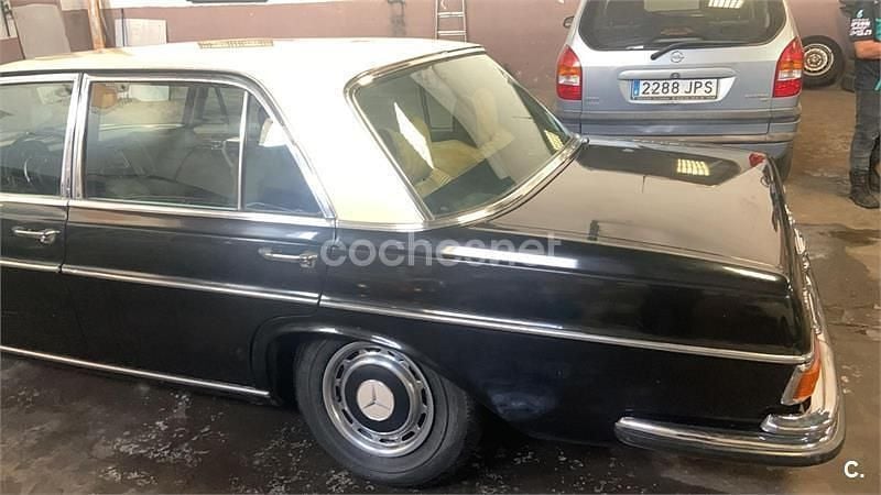 Negro Usado 1991 Mercedes 300 Berlina | 8000 € - Imagen 1/1