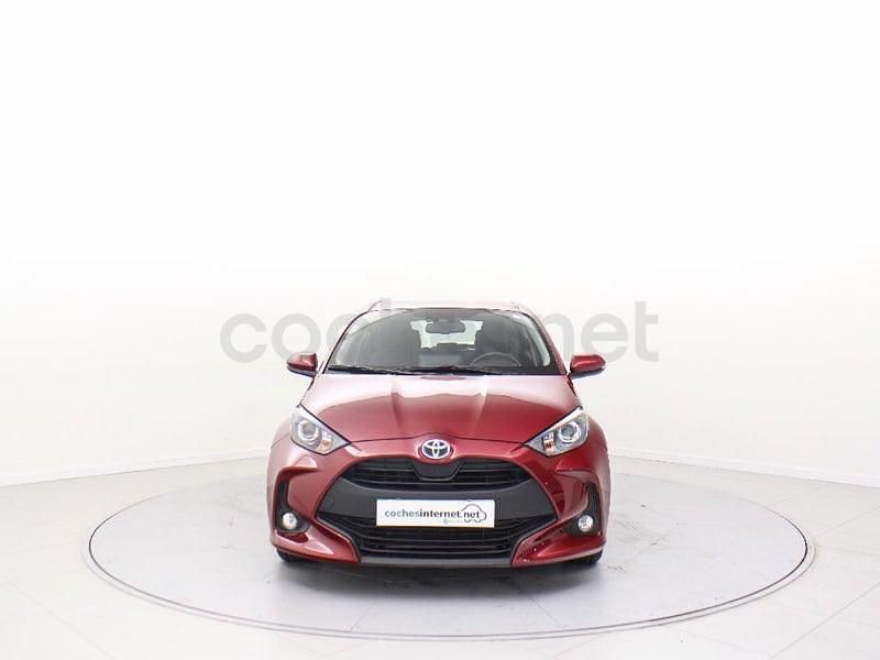 Usado Toyota Yaris Hybrid Active 116 CV (85 kW) 2021 Rojo Berlina