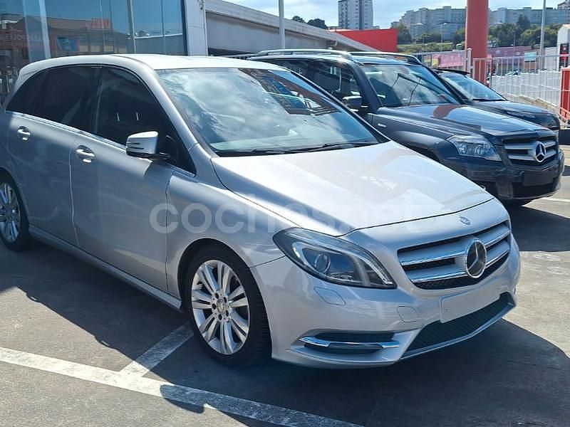 Gris / plata Usado 2013 Mercedes B200 Monovolumen | 14.000 € (Caro) - Imagen 1/4