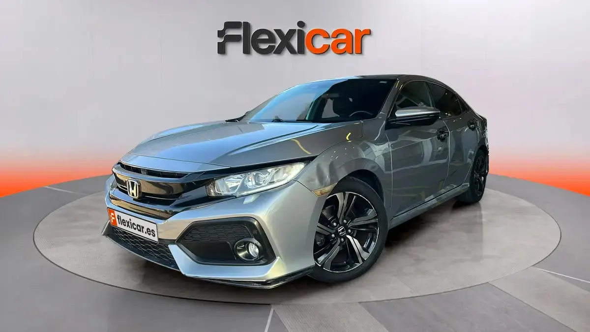 Usado Honda Civic Comfort 129 CV (94 kW) 2018 Gris Utilitario