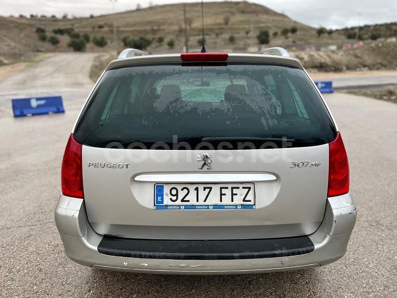 Usado Peugeot 307 110 CV (80 kW) 2006 Beige Familiar