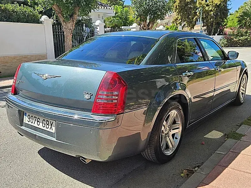 Usado Chrysler 300C Executive 218 CV (160 kW) 2008 Gris Berlina