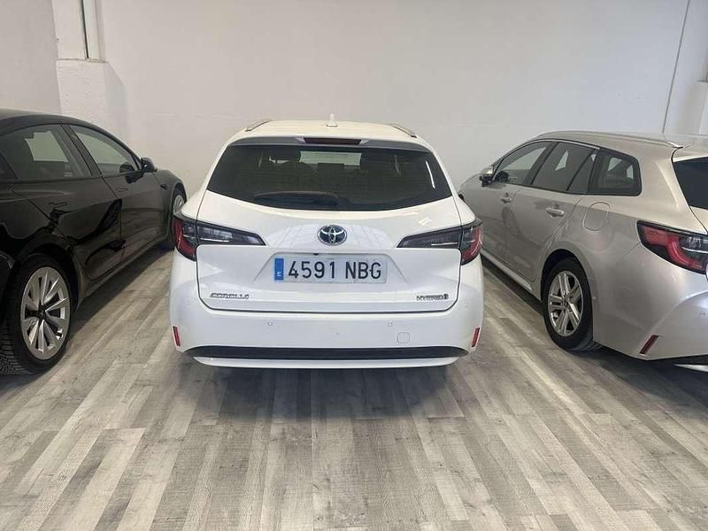 Blanco Usado 2023 Toyota Corolla Business Edition Familiar | 21.600 € (Precio justo) - Imagen 1/4