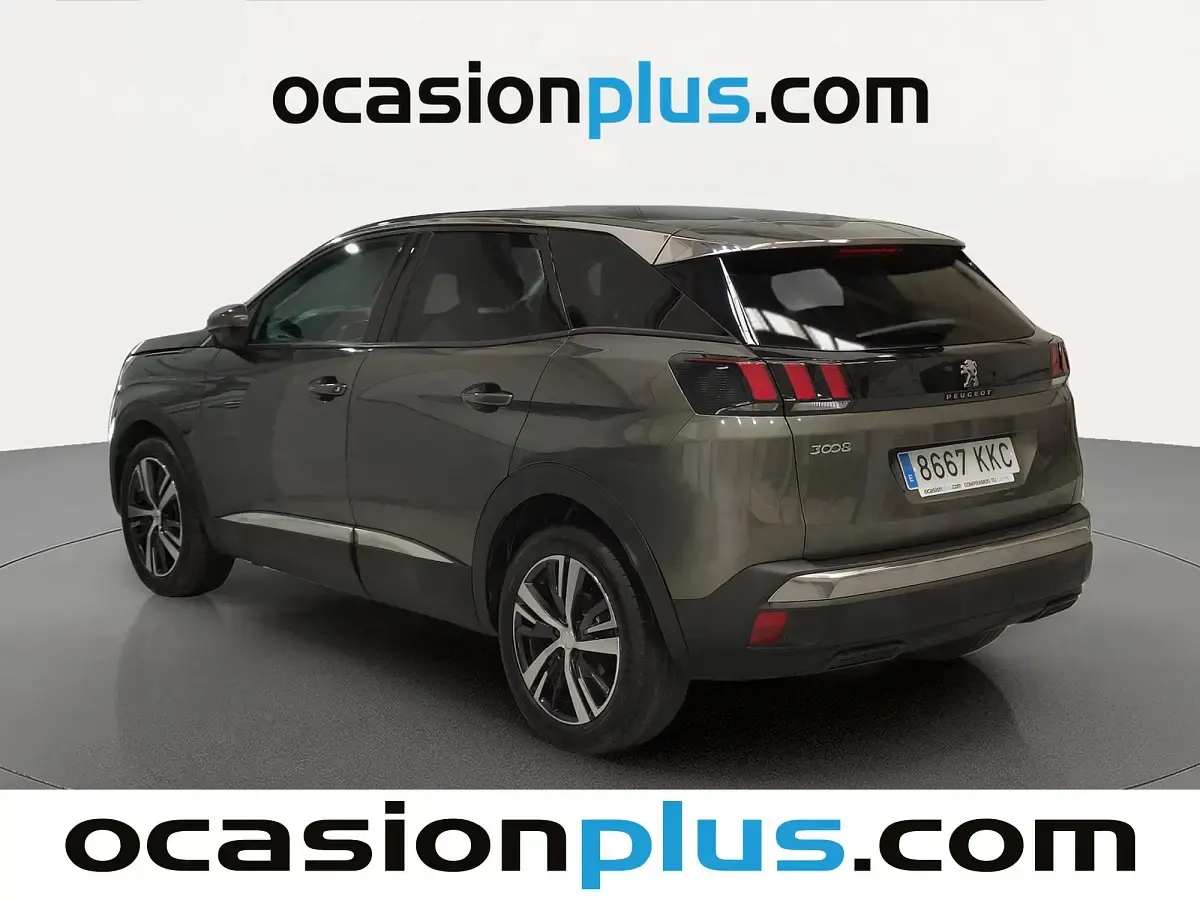 Usado Peugeot 3008 Allure 131 CV (96 kW) 2018 Gris SUV