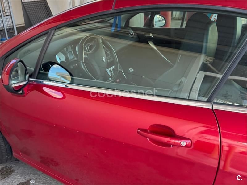 Usado Peugeot 308 CC 122 CV (89 kW) 2011 Rojo Descapotable