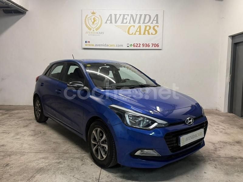 Azul Usado 2018 Hyundai i20 Berlina | 8200 € (Precio justo) - Imagen 1/4