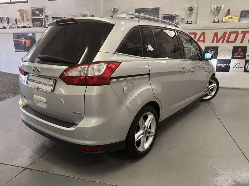 Usado Ford Grand C-Max Titanium 125 CV (91 kW) 2018 Plateado Monovolumen