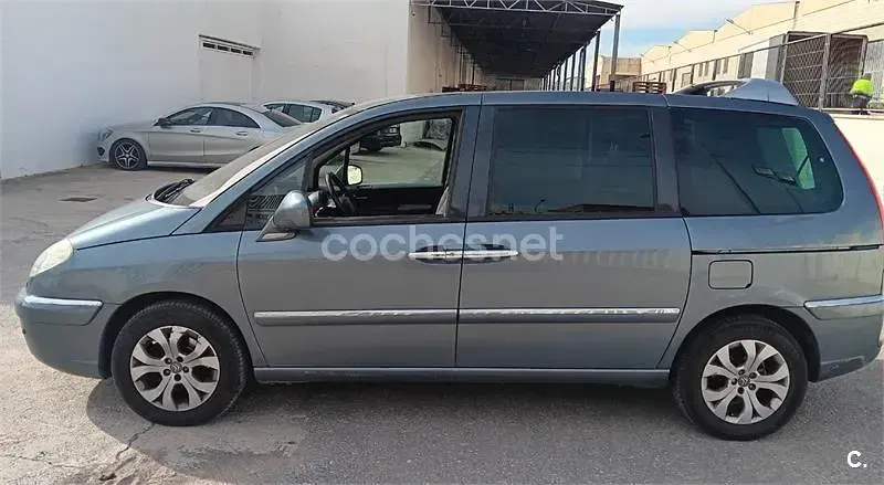 Usado Citroën C8 Exclusive 138 CV (101 kW) 2010 Gris / plata Monovolumen