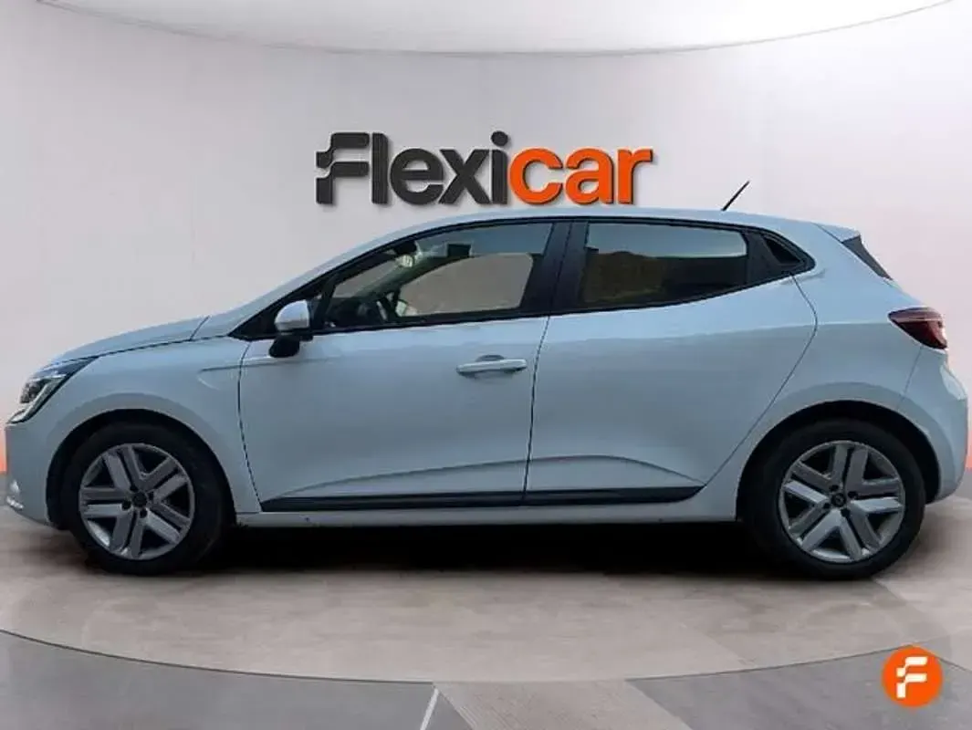 Usado Renault Clio SE 67 CV (49 kW) 2022 Blanco Utilitario