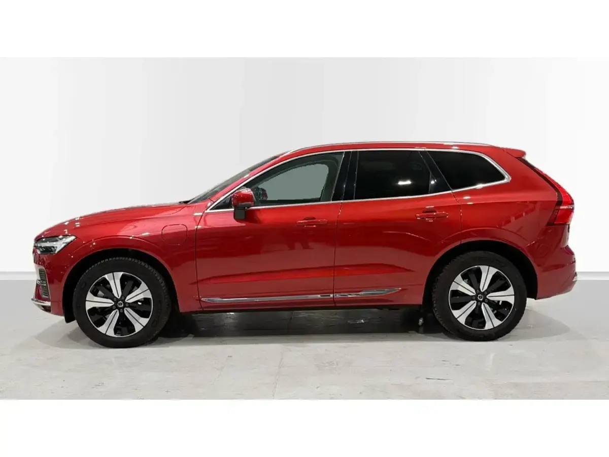 Usado Volvo XC60 Plus 350 CV (257 kW) 2024 Rojo SUV