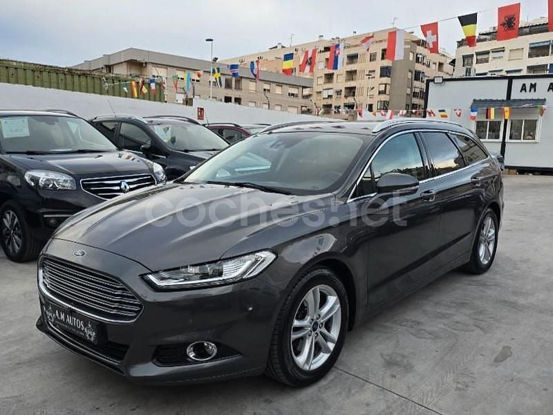 Gris / plata Usado 2015 Ford Mondeo Trend Familiar | 8650 € (Buen precio) - Imagen 1/4