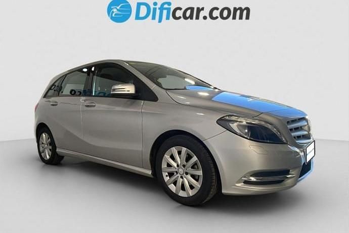 Usado Mercedes B180 110 CV (80 kW) 2014 Monovolumen