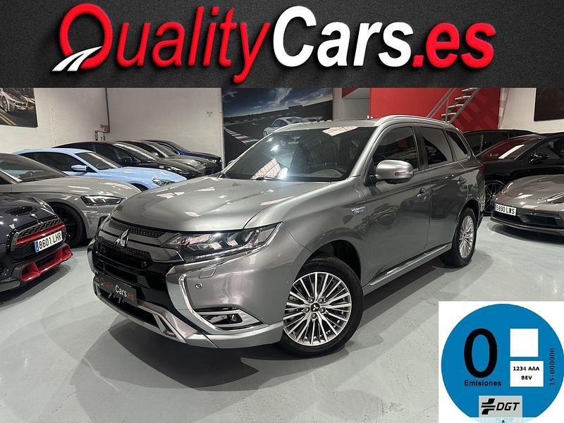 Usado Mitsubishi Outlander P-HEV 230 CV (169 kW) 2021 Gris SUV