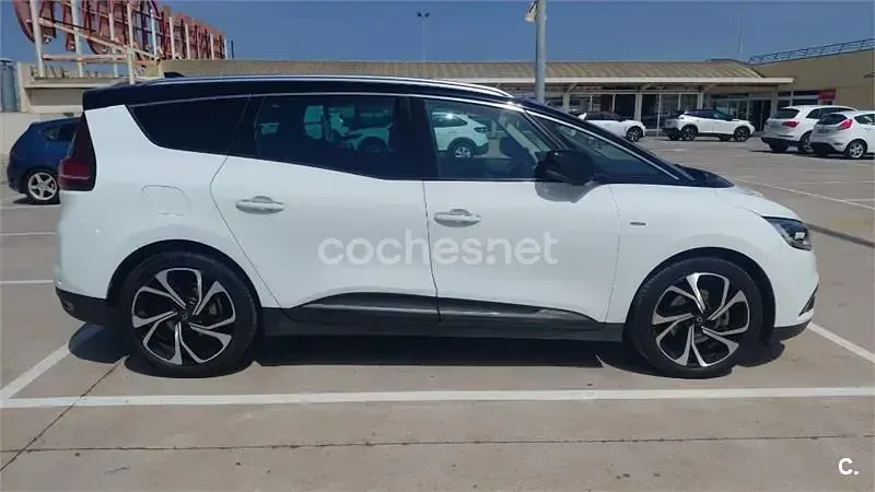 Usado Renault Grand Scénic IV Edition One 130 CV (95 kW) 2017 Blanco Monovolumen