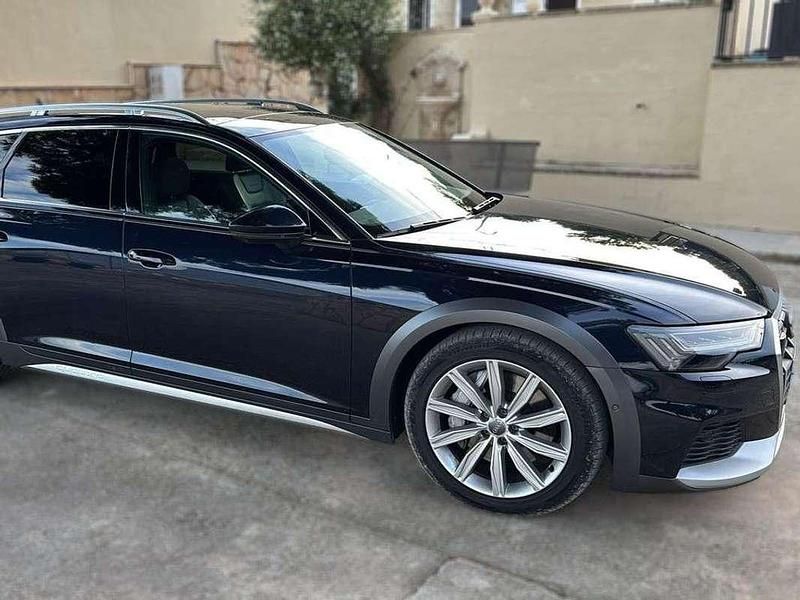 Usado Audi A6 Allroad Ambiente 344 CV (253 kW) 2020 Azul Familiar