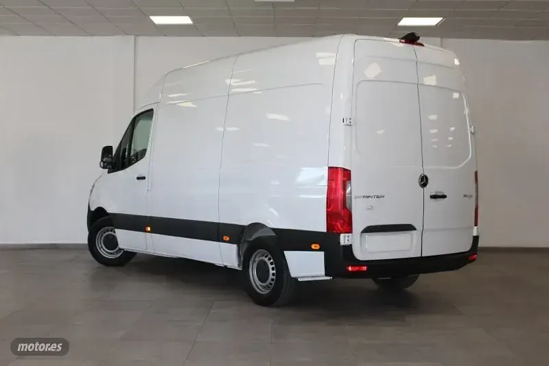 Usado Mercedes Sprinter 115 CV (84 kW) 2025 Blanco Van
