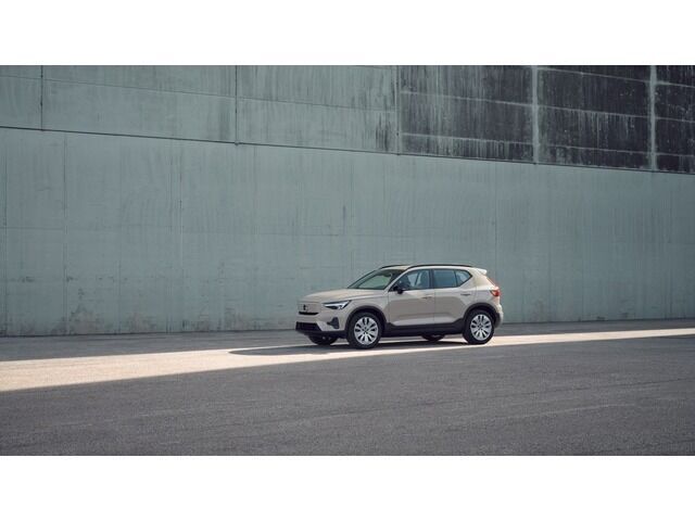 Usado Volvo EX40 Ultra 185 kW (252 CV) 2024 Gris SUV