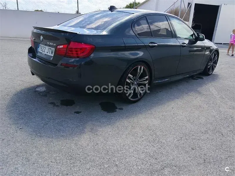 Usado BMW 530 235 CV (172 kW) 2011 Gris / plata Berlina