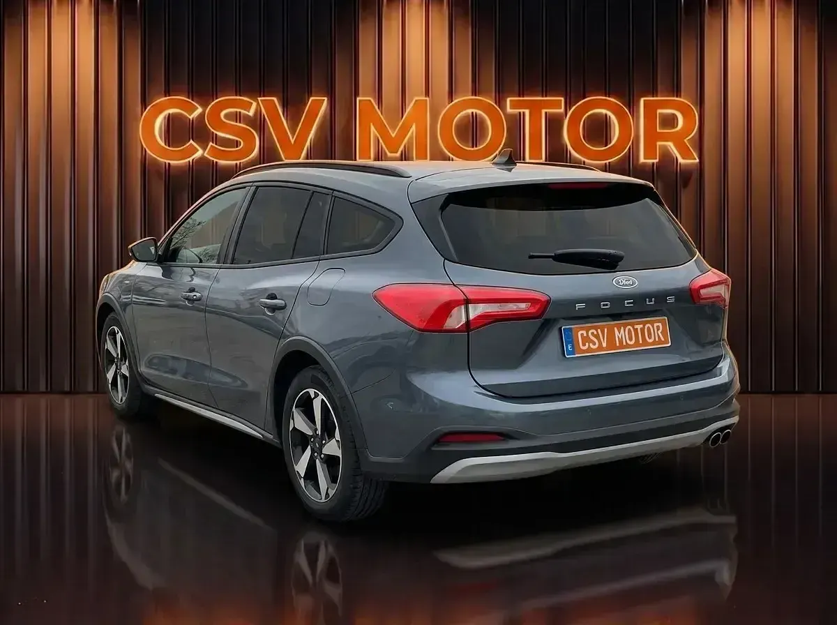 Usado Ford Focus Active 125 CV (91 kW) 2024 Azul Utilitario