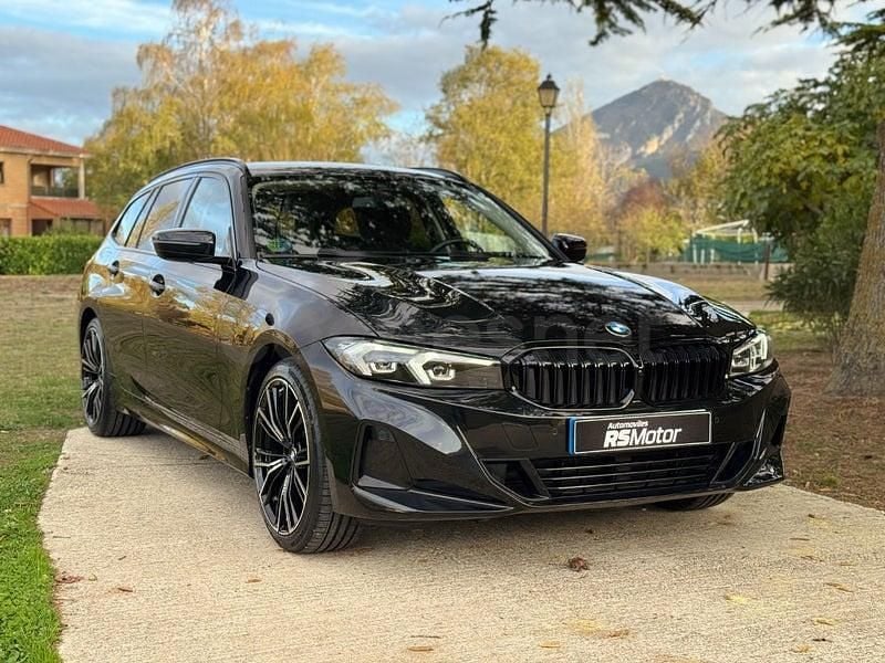 Usado BMW 318 M Sport 150 CV (110 kW) 2023 Negro Familiar