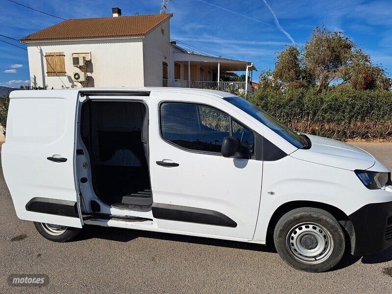 Blanco Usado 2021 Peugeot Partner Monovolumen | 10.800 € (Precio justo) - Imagen 1/3