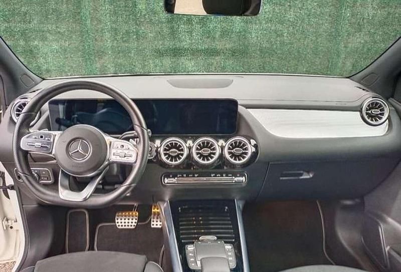 Usado Mercedes B200 150 CV (110 kW) 2022 Blanco Monovolumen