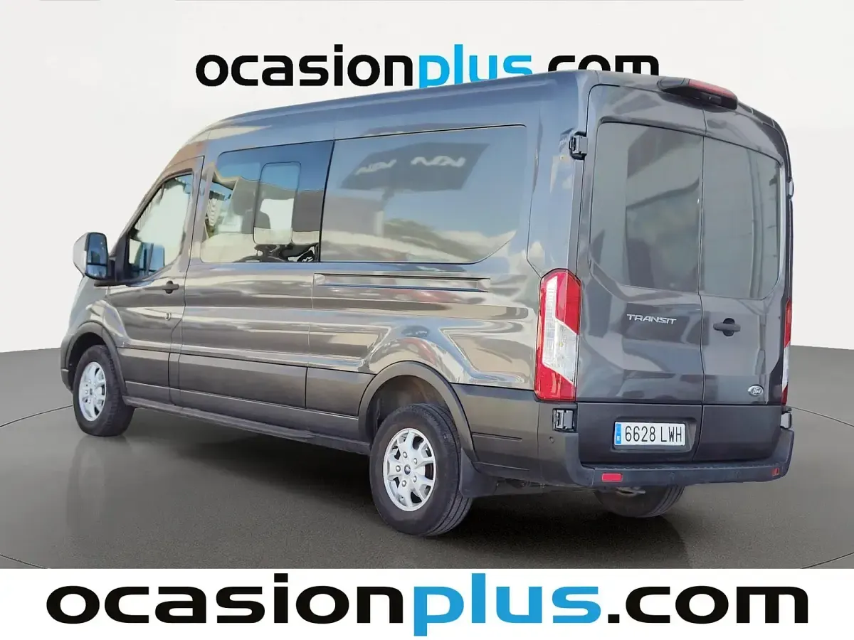 Usado Ford Transit Trend 131 CV (96 kW) 2022 Gris Familiar
