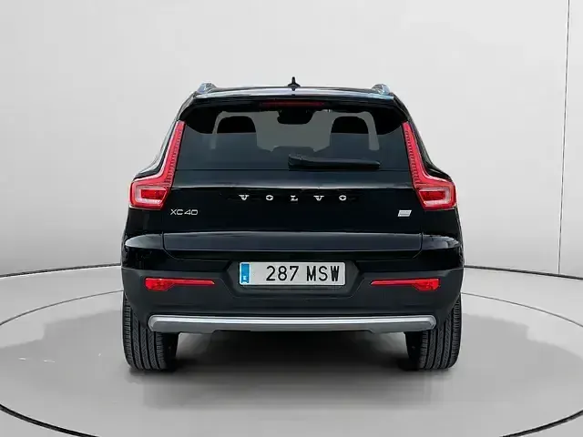 Usado Volvo XC40 Inscription 211 CV (155 kW) 2021 Negro SUV
