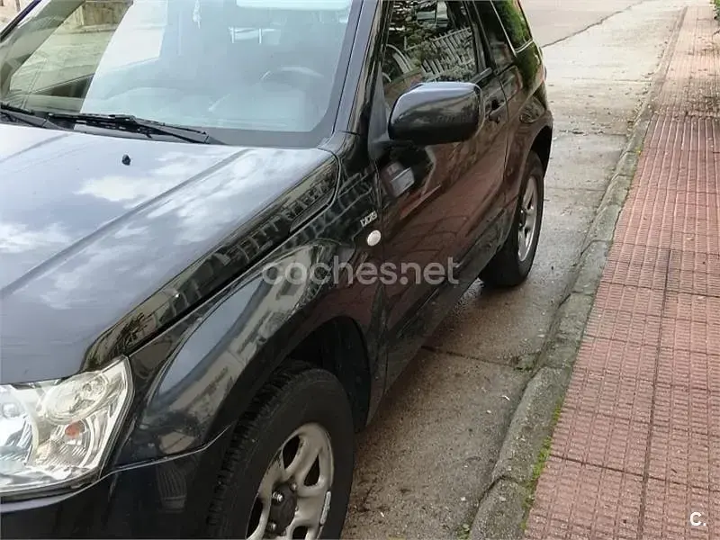 Usado Suzuki Grand Vitara 129 CV (94 kW) 2006 Negro SUV