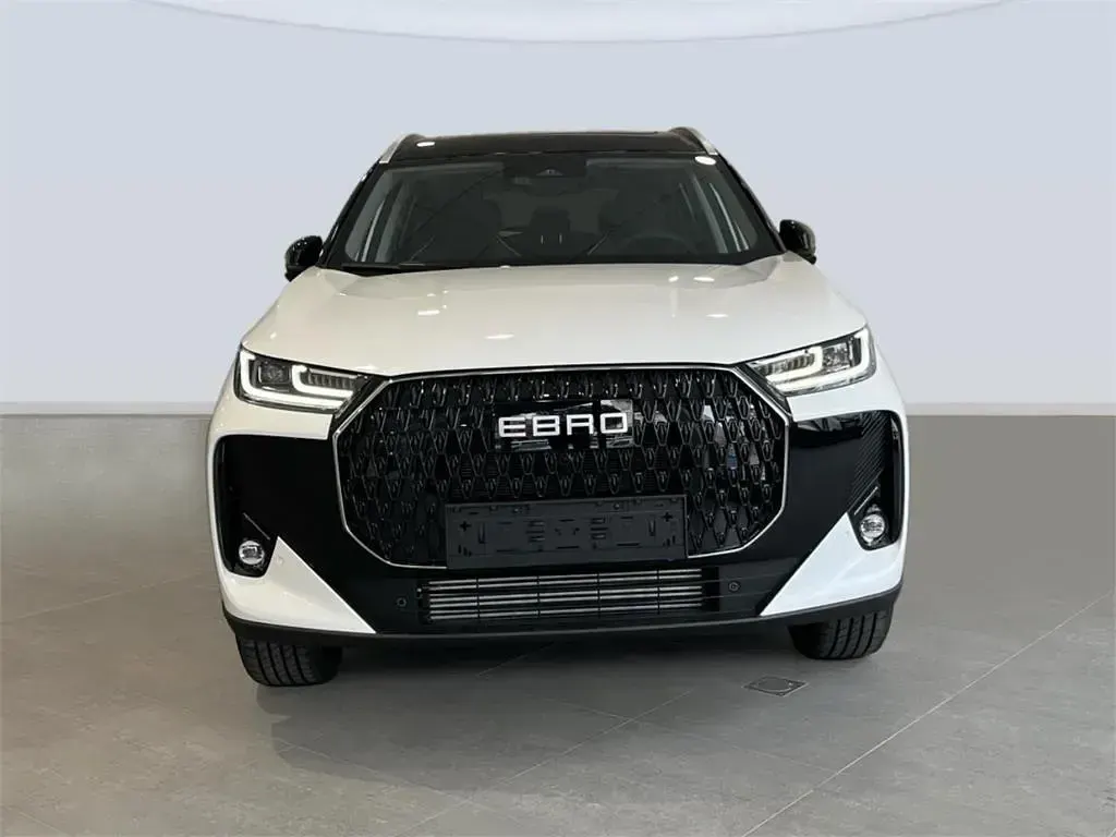 Nuevo Ebro s700 Luxury 279 CV (205 kW) 2026 Blanco + negro SUV