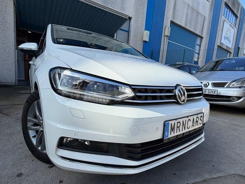 Usado VW Touran Sportline 190 CV (139 kW) 2018 Blanco Monovolumen