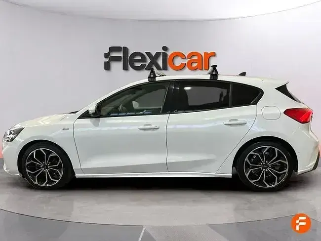Usado Ford Focus ST-Line 125 CV (91 kW) 2020 Blanco Berlina