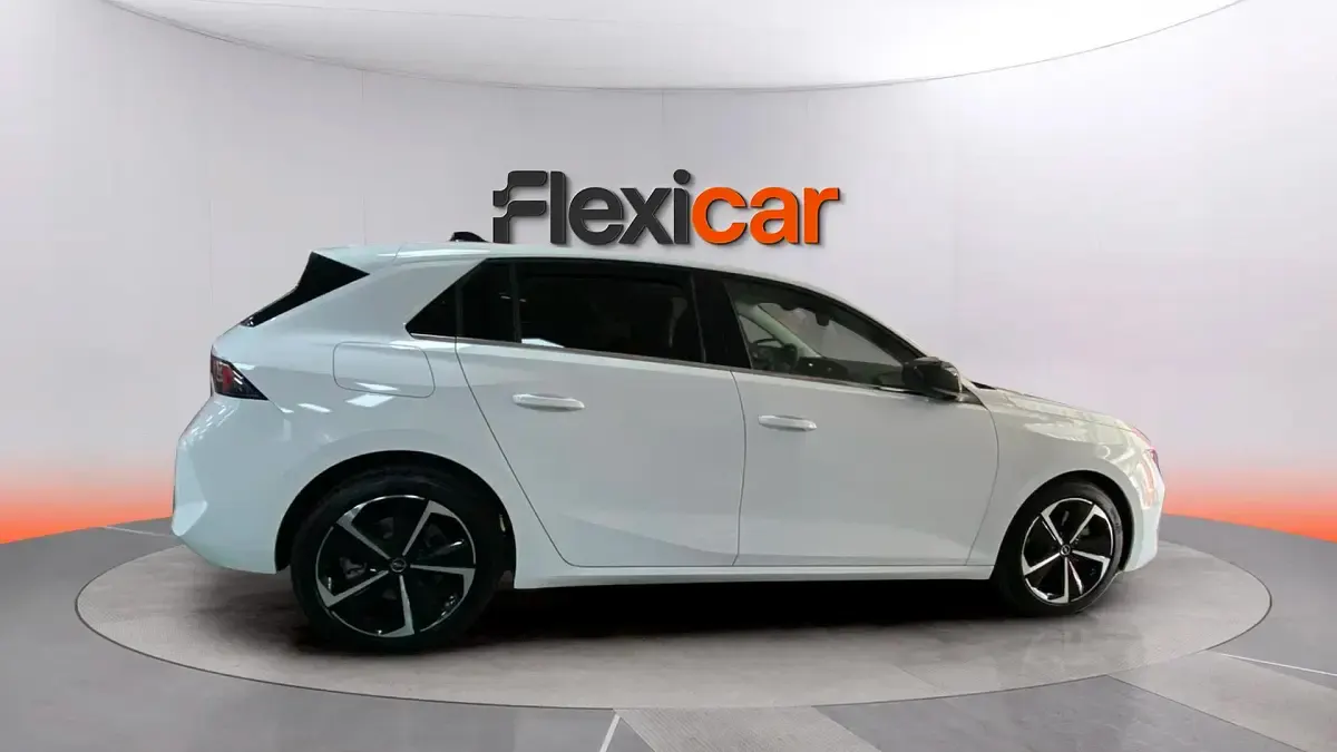 Usado Opel Astra GSe 224 CV (164 kW) 2025 Blanco Utilitario