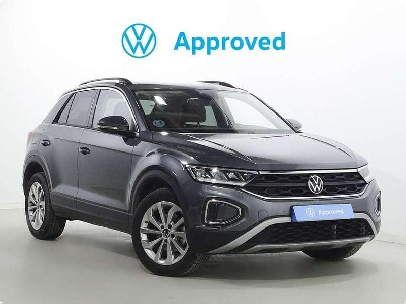 Usado VW T-Roc Life 116 CV (85 kW) 2023 Gris / plata SUV