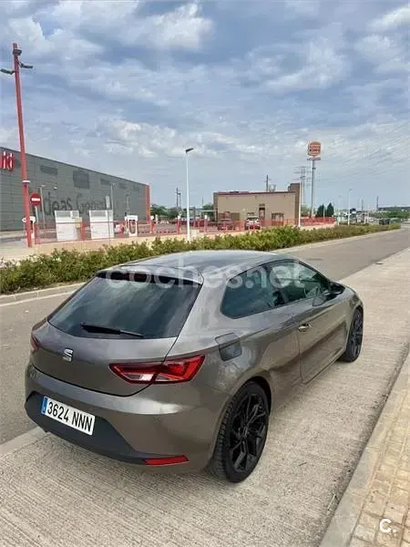 Usado Seat Leon SC FR 122 CV (89 kW) 2014 Gris / plata Utilitario
