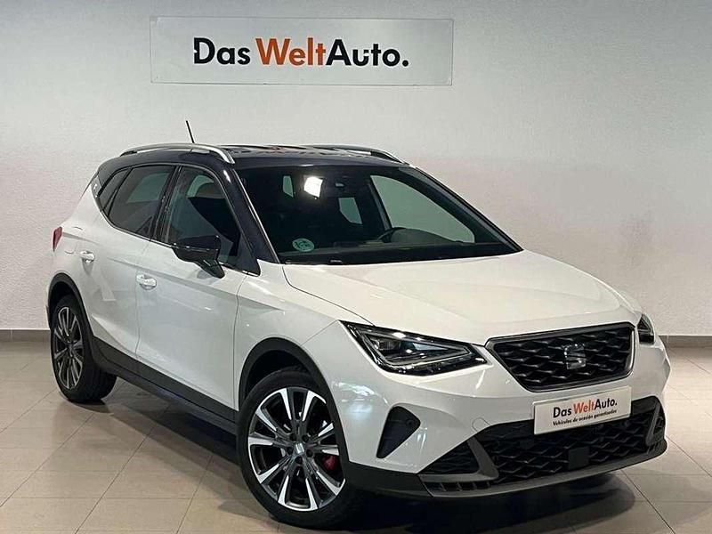 Blanco Usado 2025 Seat Arona FR SUV | 20.390 € (Un poco caro) - Imagen 1/4