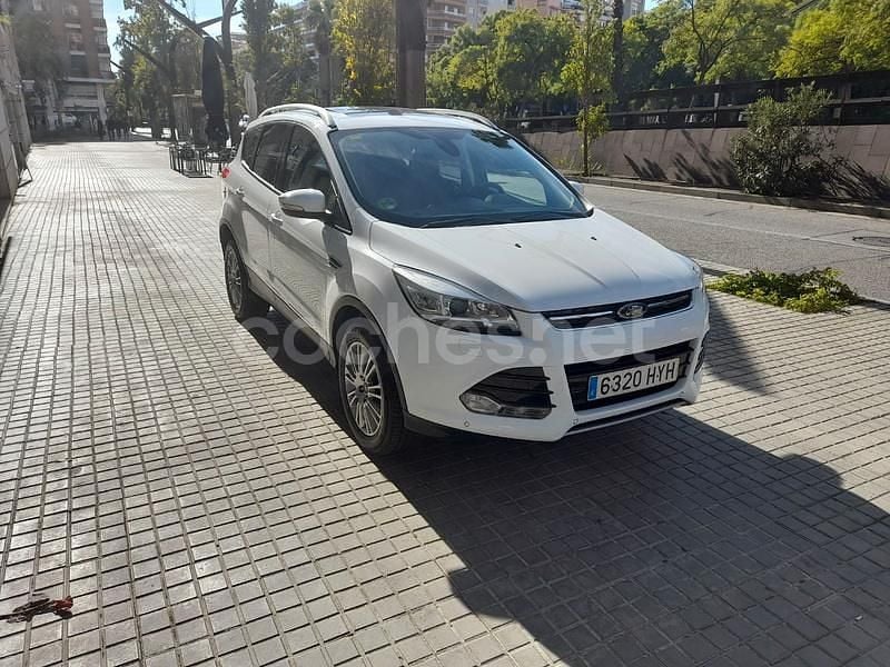 Blanco Usado 2014 Ford Kuga Titanium SUV | 9990 € (Precio justo) - Imagen 1/4