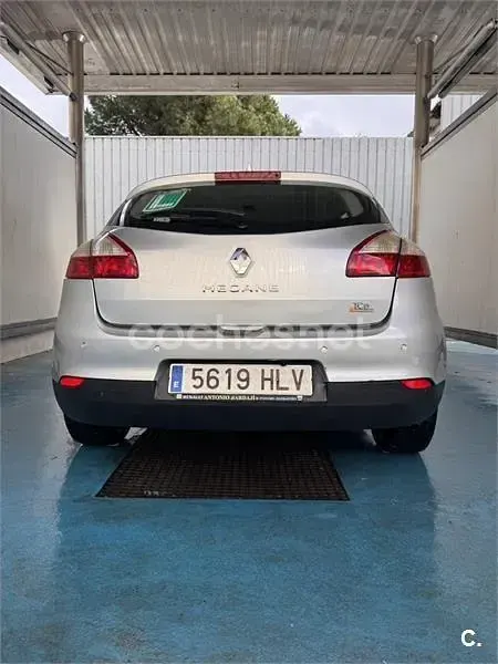 Usado Renault Mégane Expression 115 CV (84 kW) 2012 Gris / plata Berlina