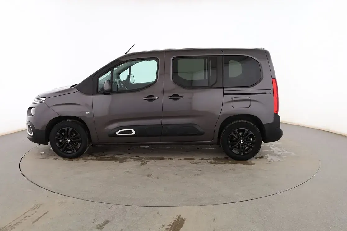 Usado Citroën Berlingo Shine 102 CV (75 kW) 2020 Gris / plata Monovolumen
