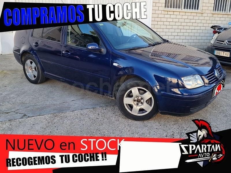 Usado VW Bora Highline 115 CV (84 kW) 2001 Azul Berlina