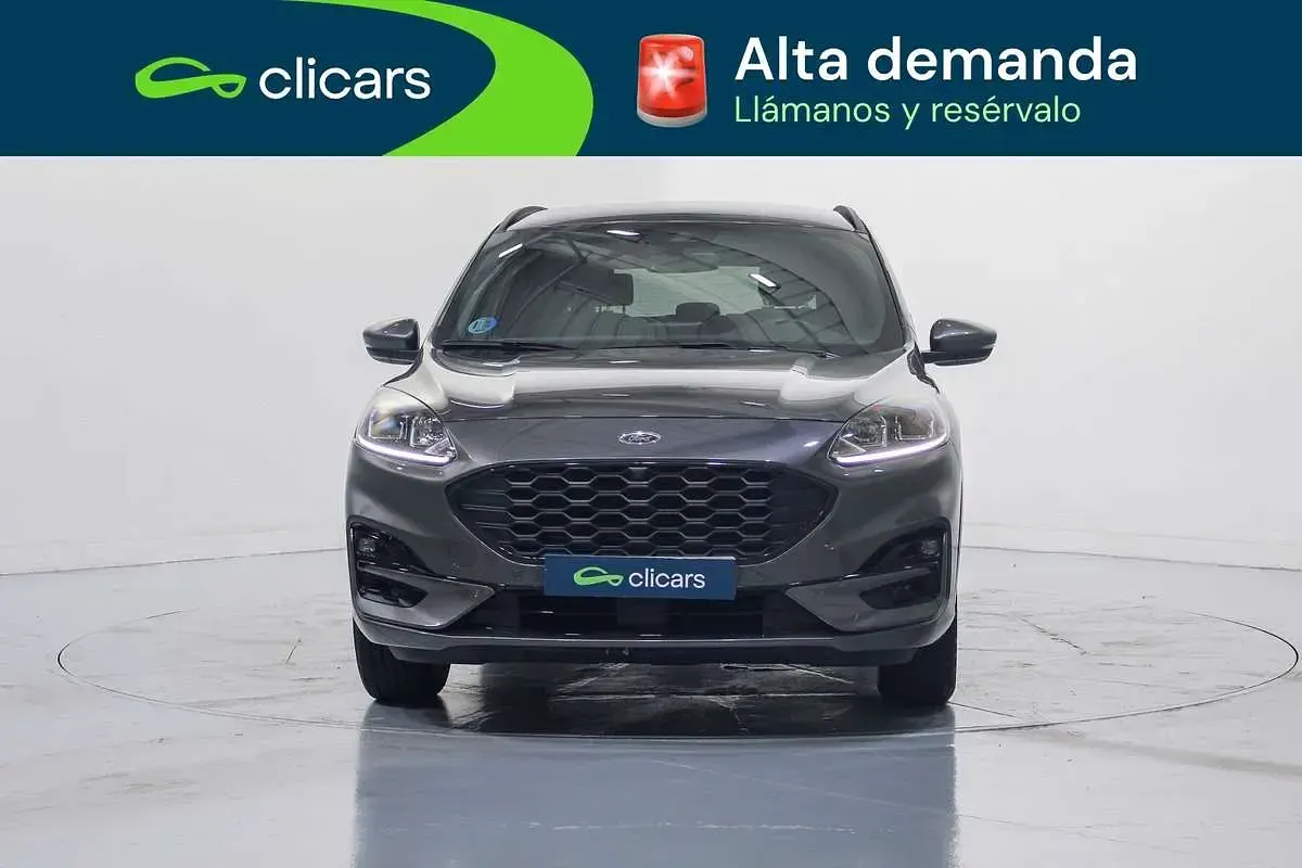 Usado Ford Kuga ST-Line X 182 CV (133 kW) 2024 Gris SUV
