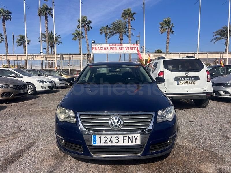 Usado VW Passat Highline 170 CV (125 kW) 2007 Azul Berlina