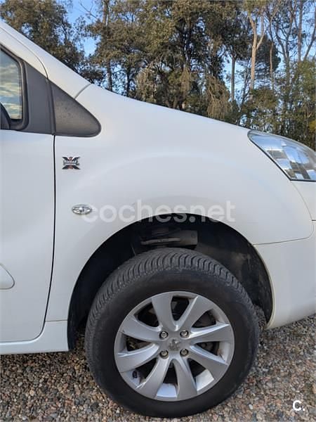 Usado Peugeot Partner Tepee 92 CV (67 kW) 2014 Blanco Monovolumen