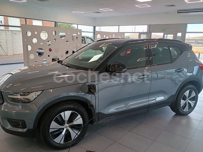 Azul Usado 2020 Volvo XC40 R-Design SUV | 27.990 € (Precio justo) - Imagen 1/4